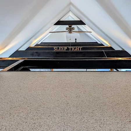 Cozy Haven - Bright Small Rooms, Easy Public Transport アパート