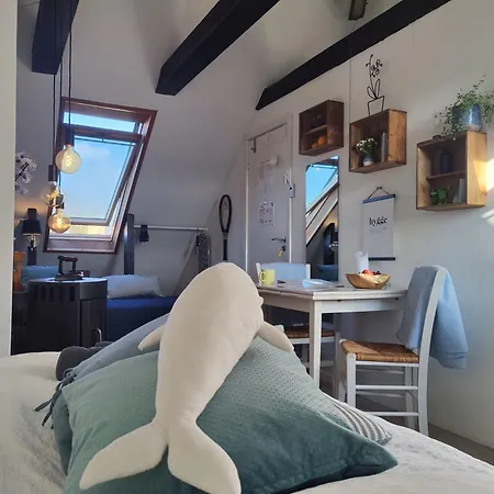 Apartamento Cozy Haven - Bright Small Rooms, Easy Public Transport *