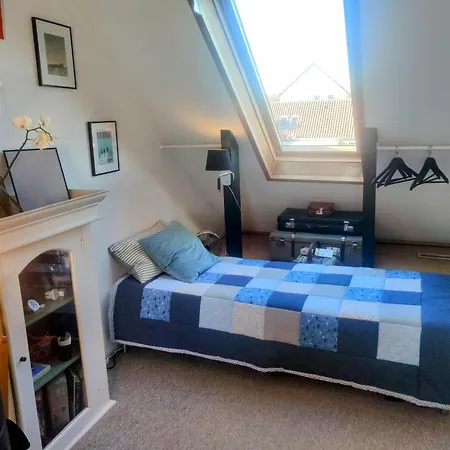 Apartment Cozy Haven - Bright Small Rooms, Easy Public Transport *