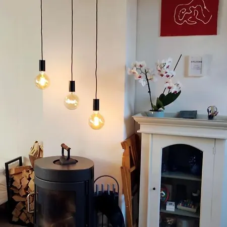 Apartamento Cozy Haven - Bright Small Rooms, Easy Public Transport *