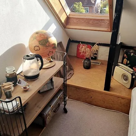 Apartment Cozy Haven - Bright Small Rooms, Easy Public Transport *