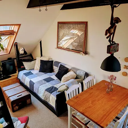 Cozy Haven - Bright Small Rooms, Easy Public Transport Appartement *