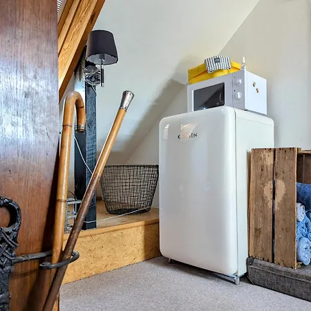 Cozy Haven - Bright Small Rooms, Easy Public Transport *